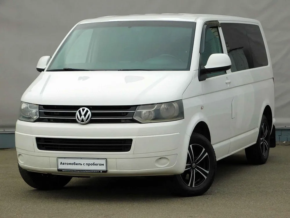 Volkswagen Caravelle Image 1